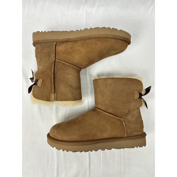 UGG Women's Mini Bailey Bow II Chestnut Boots Sz 6 New In Box - Picture 10 of 13